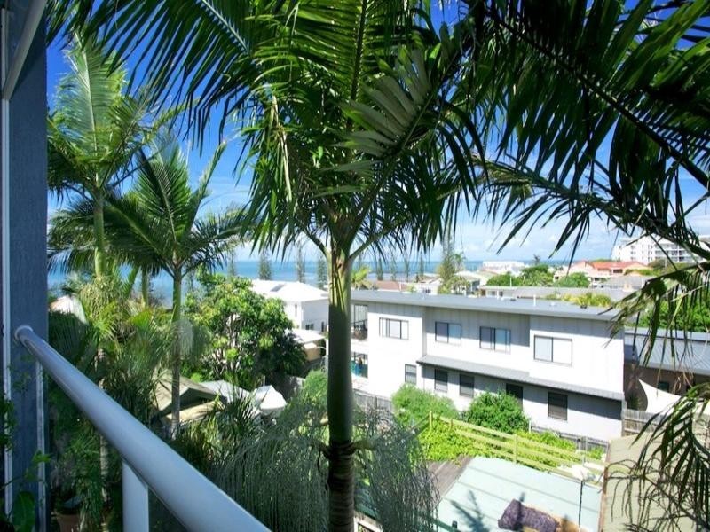 2/186 Prince Edward Parade, Scarborough QLD 4020