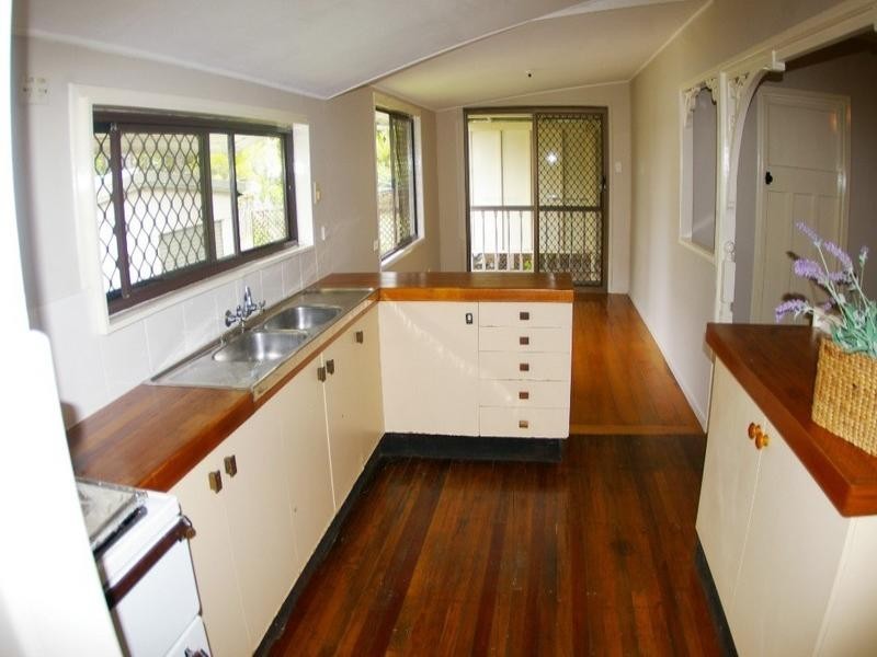 12 Lawnhill Avenue, Deception Bay QLD 4508