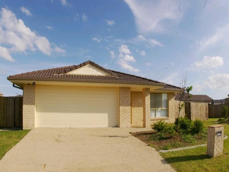 8 Kemp Street, Caboolture QLD 4510