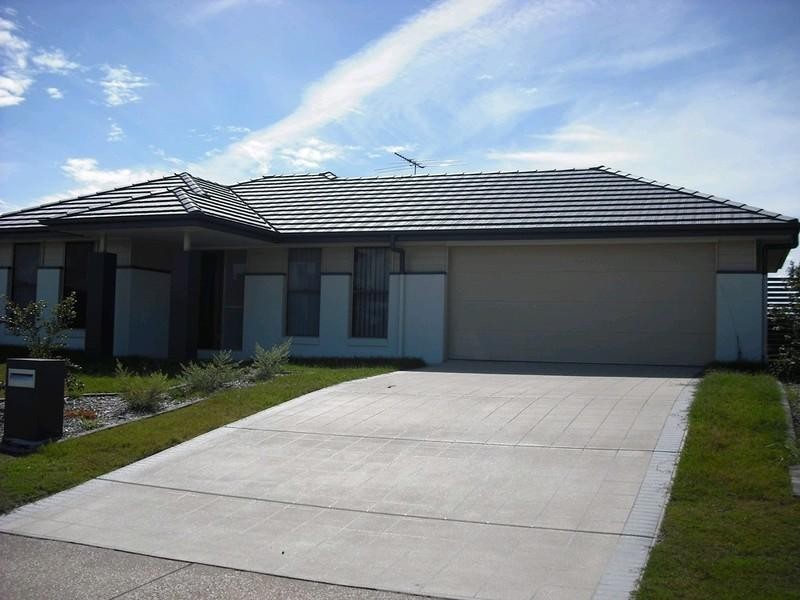 16 Ningi Waters Drive, Ningi QLD 4511