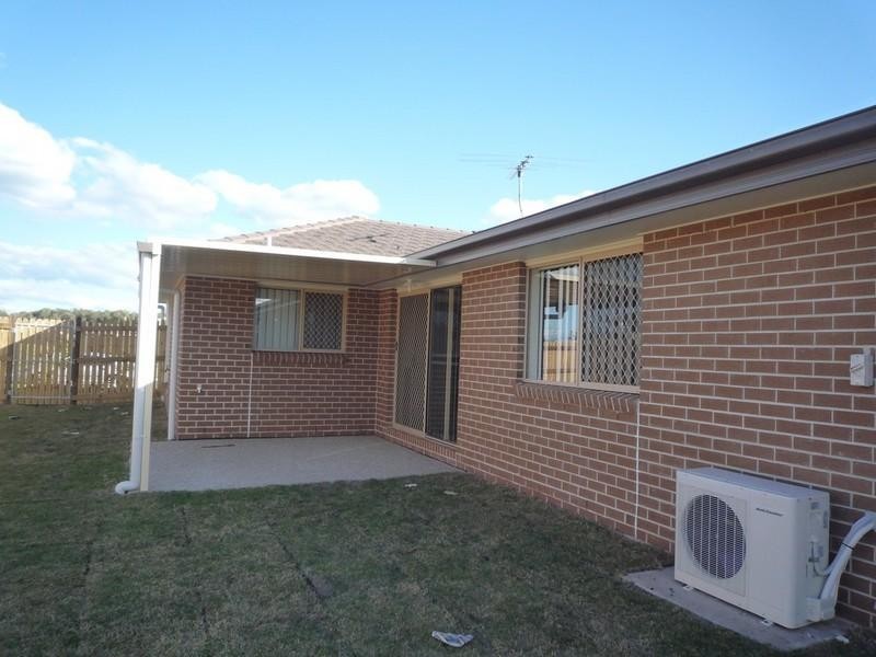 14 Broadleaf Place, Ningi QLD 4511