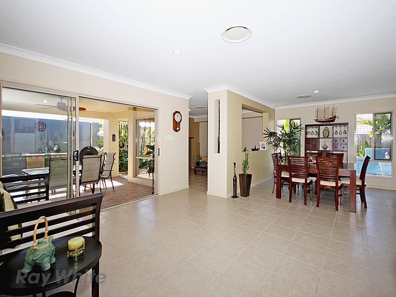 24 Amity Drive, Rothwell QLD 4022