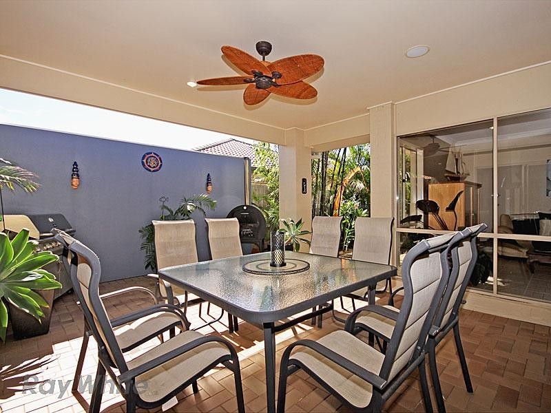 24 Amity Drive, Rothwell QLD 4022