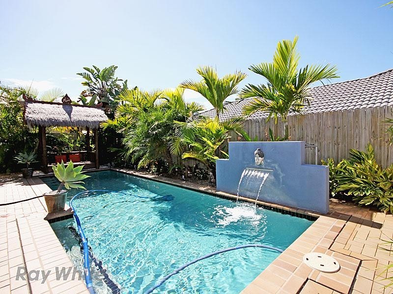 24 Amity Drive, Rothwell QLD 4022