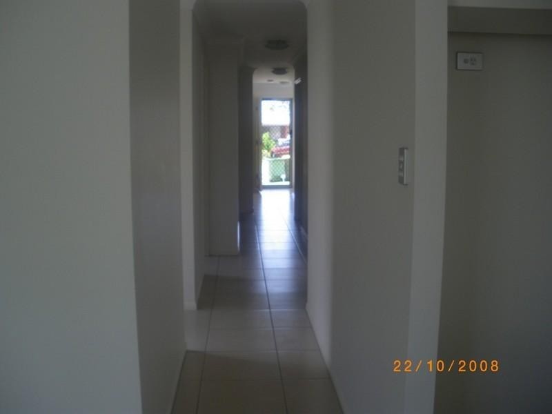 2/25 Lady Bowen Parade, Rothwell QLD 4022