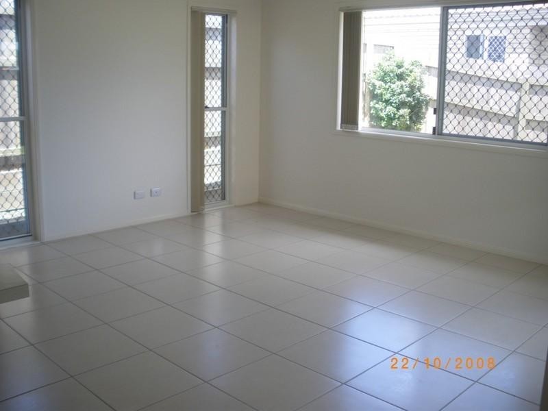 2/25 Lady Bowen Parade, Rothwell QLD 4022