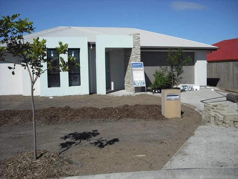 25 Broadleaf Place, Ningi QLD 4511