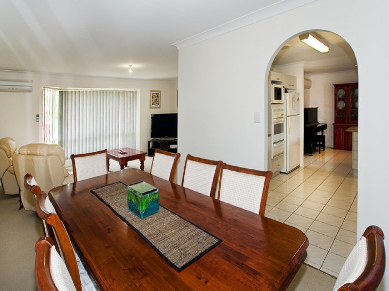 20 Linthaven Drive, Rothwell QLD 4022