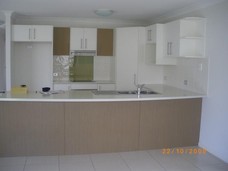 2/25 Lady Bowen Parade, Rothwell QLD 4022