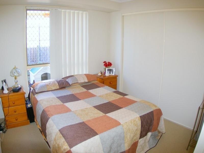 2/5 Adonis Court, Rothwell QLD 4022