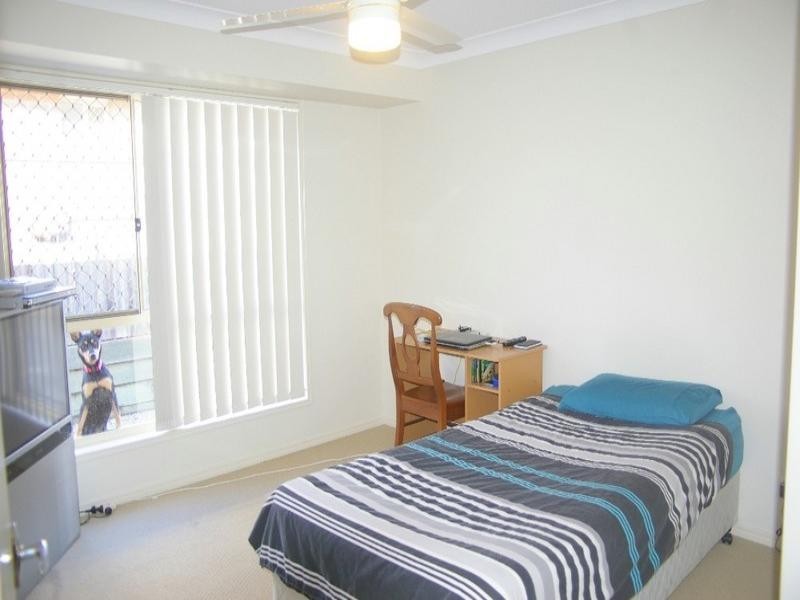 2/5 Adonis Court, Rothwell QLD 4022
