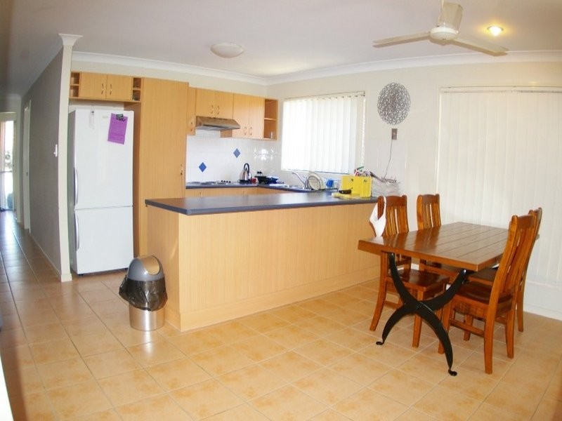 1/8 Adonis Court, Rothwell QLD 4022