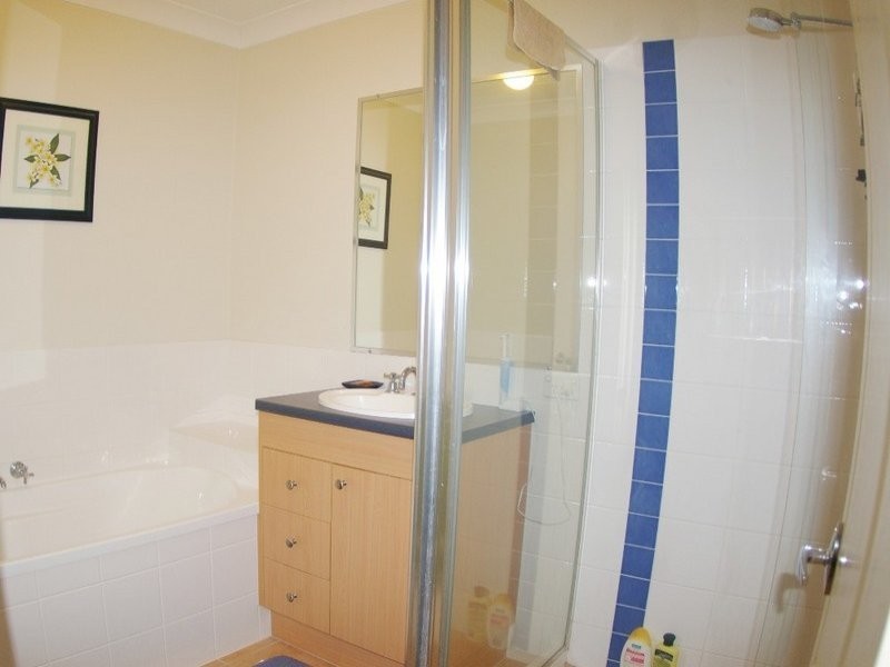 1/8 Adonis Court, Rothwell QLD 4022