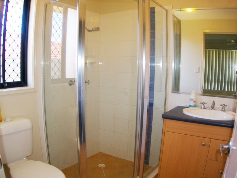 1/8 Adonis Court, Rothwell QLD 4022