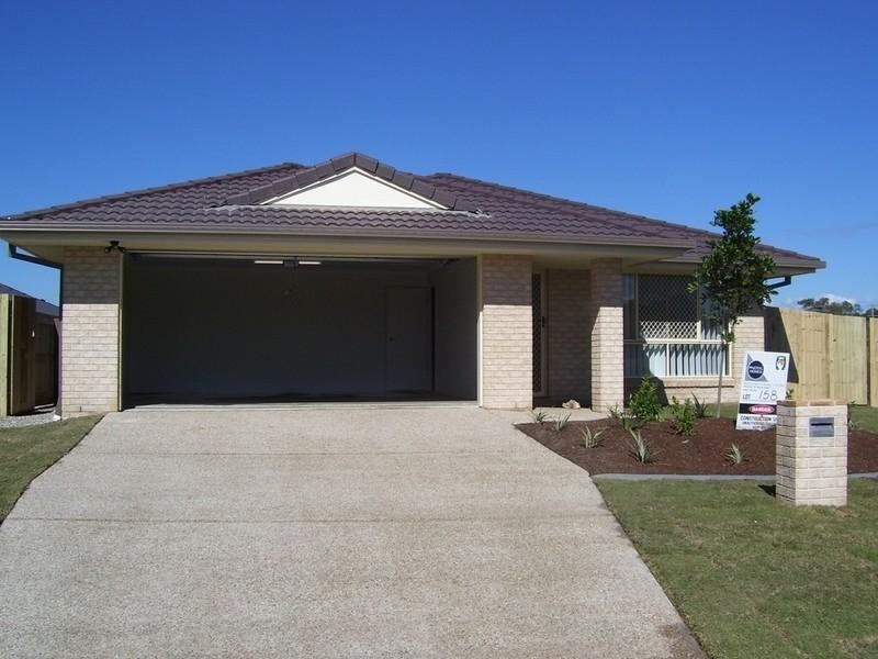 8 Kemp Street, Caboolture QLD 4510