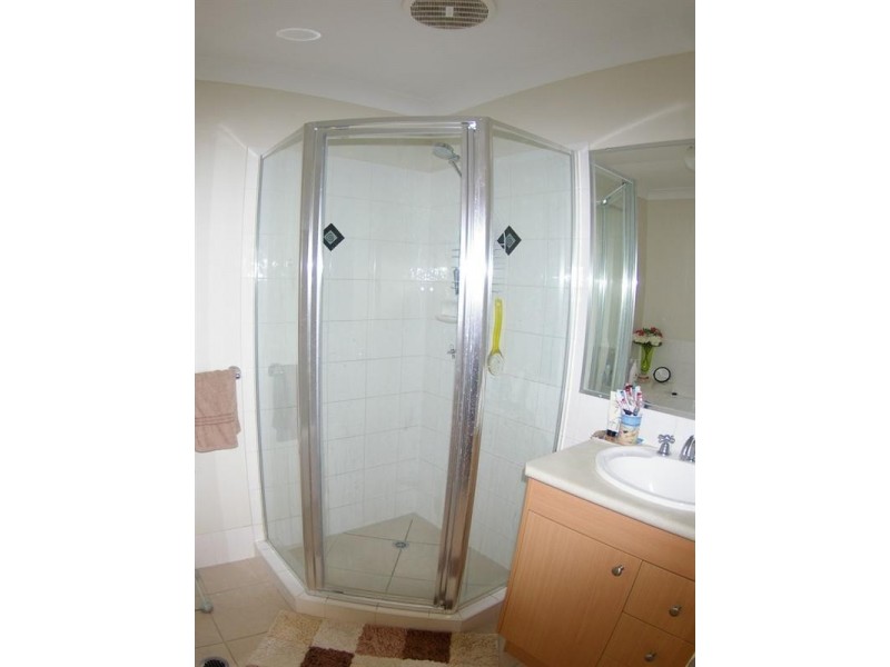 2/5 Adonis Court, Rothwell QLD 4022