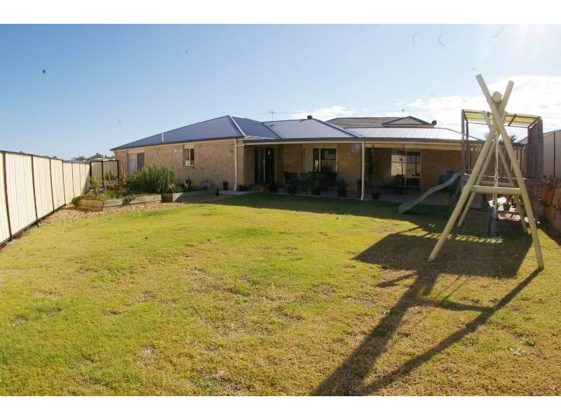 40 Yandina Place, Deception Bay QLD 4508