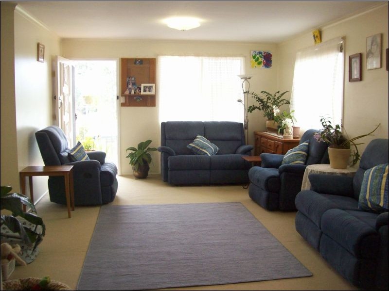 4 Claragh Court, Kallangur QLD 4503