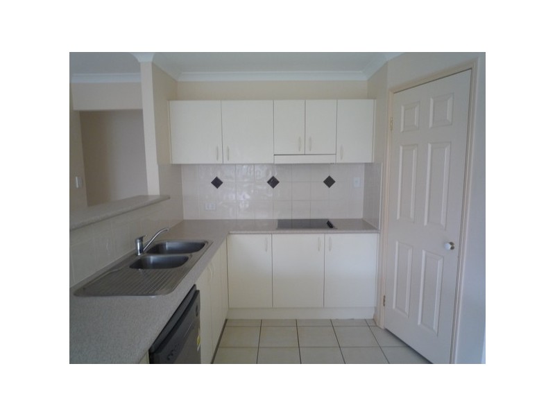 17 Cambridge Street, Rothwell QLD 4022