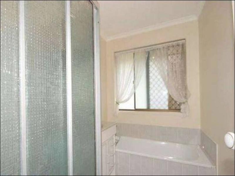 32 Whitlock Drive, Rothwell QLD 4022