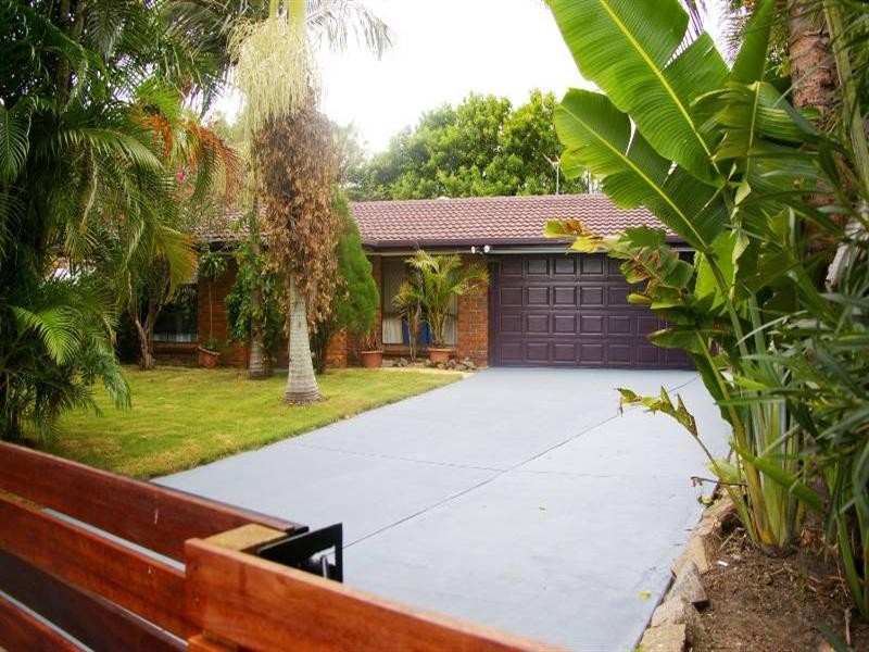 32 Whitlock Drive, Rothwell QLD 4022