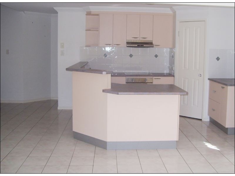 10 Gale Street, Redcliffe QLD 4020