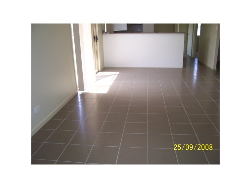 10 Pinegrove Street, Morayfield QLD 4506