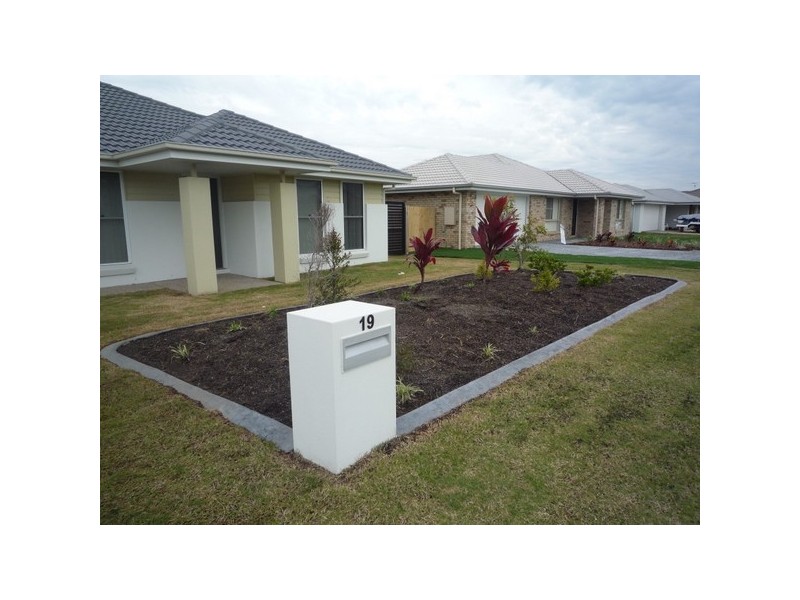 19 Eucalyptus, Ningi QLD 4511