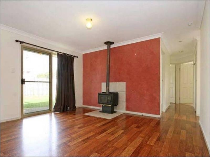 8 Seagull Court, Deception Bay QLD 4508