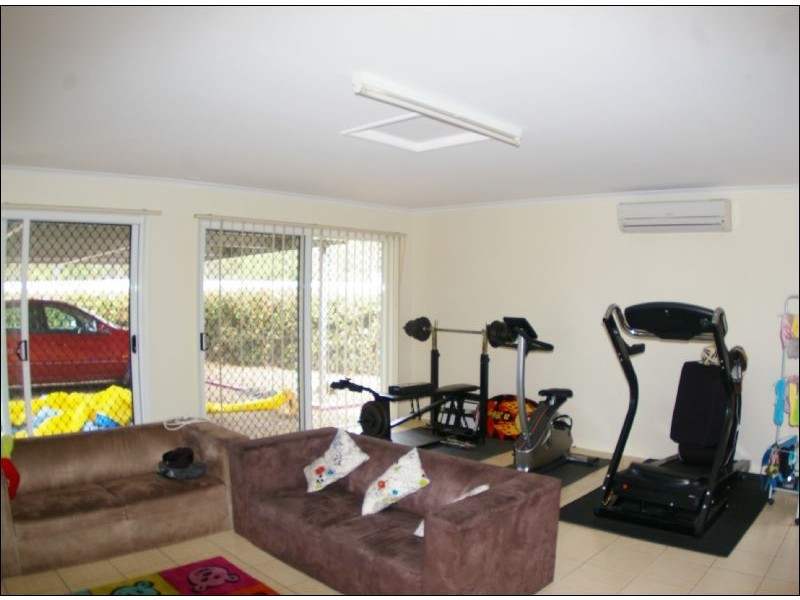 8 Delvene Court, Deception Bay QLD 4508