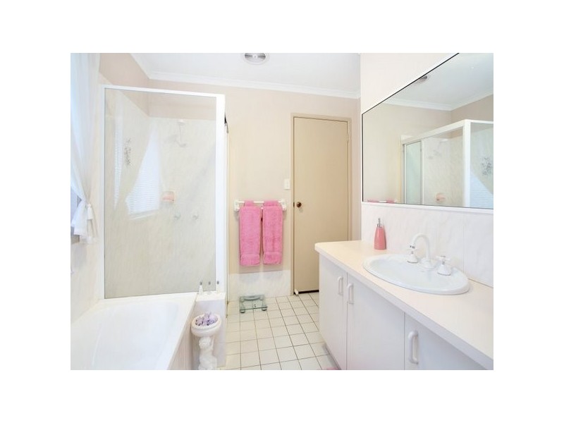 2 Kate Street, Deception Bay QLD 4508