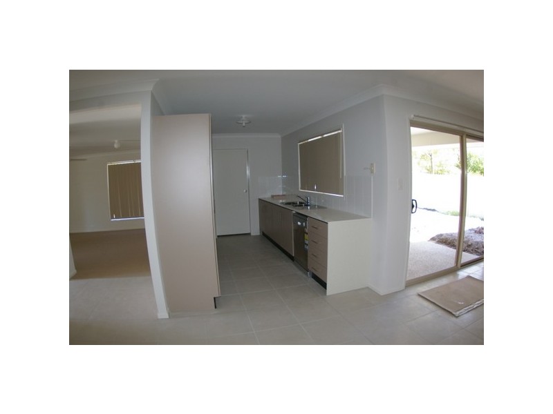 1 Topaz Court, Deception Bay QLD 4508