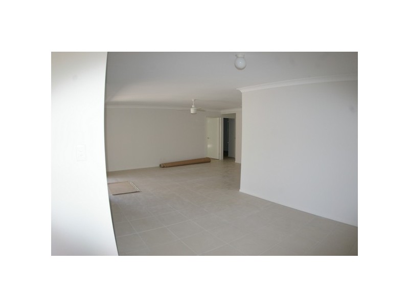 1 Topaz Court, Deception Bay QLD 4508