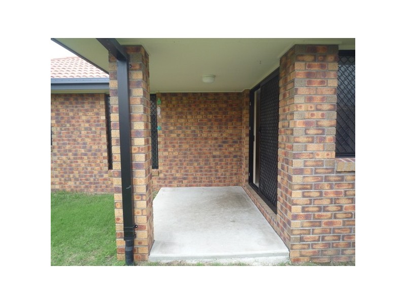 17 Cambridge Street, Rothwell QLD 4022