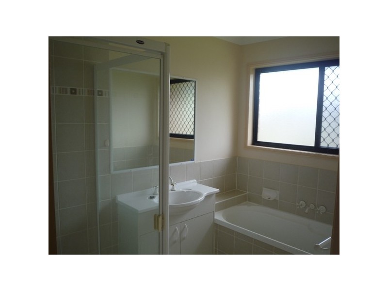 17 Cambridge Street, Rothwell QLD 4022