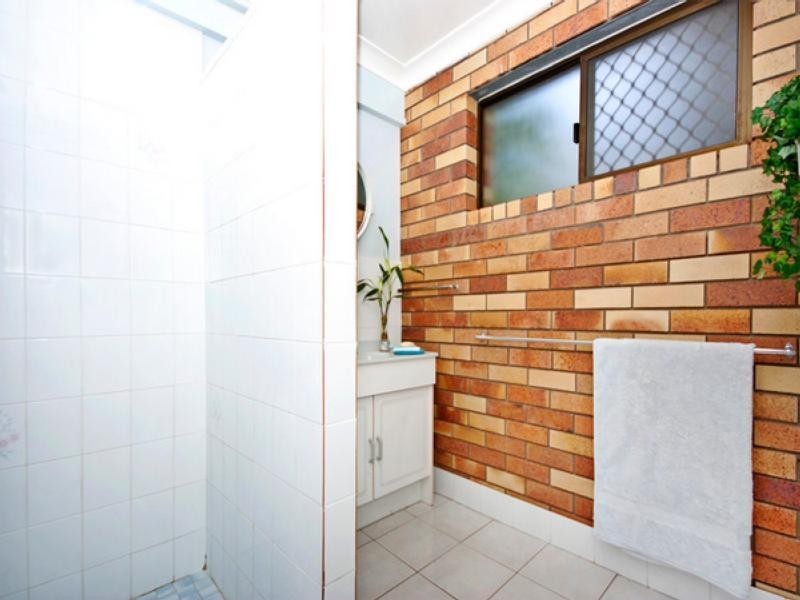 3 Rotary Crescent, Redcliffe QLD 4020