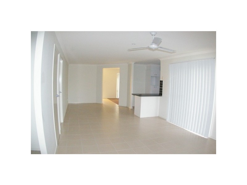 10 Tara Grove, Bellmere QLD 4510