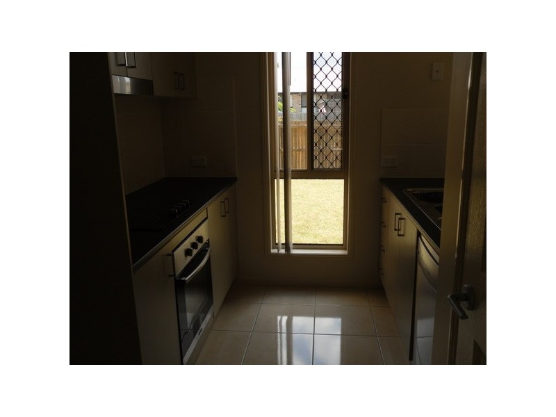 1/39 Amity Drive, Rothwell QLD 4022