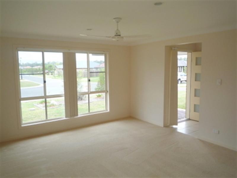 4 PENDULA Drive, Burpengary QLD 4505