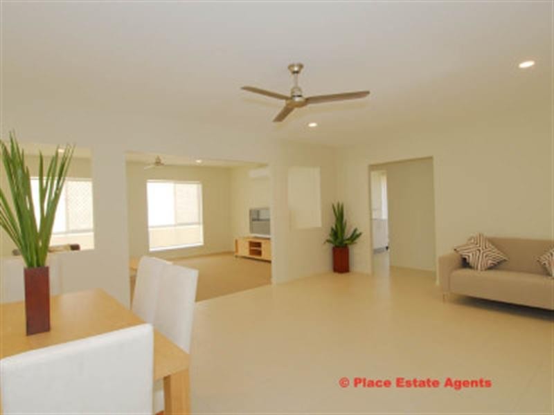 12 Caitlin Court, Rothwell QLD 4022