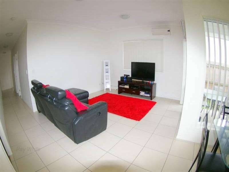 8 Canaipa Court, Rothwell QLD 4022