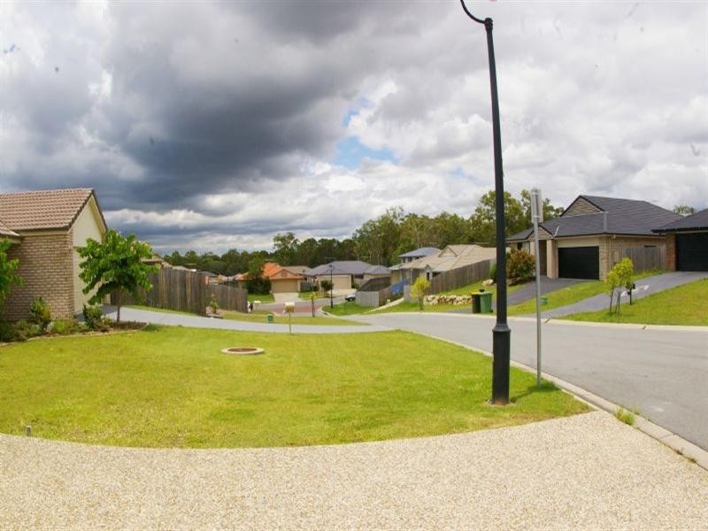 8 Canaipa Court, Rothwell QLD 4022