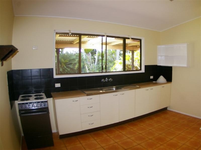 6 Simon Street, Deception Bay QLD 4508