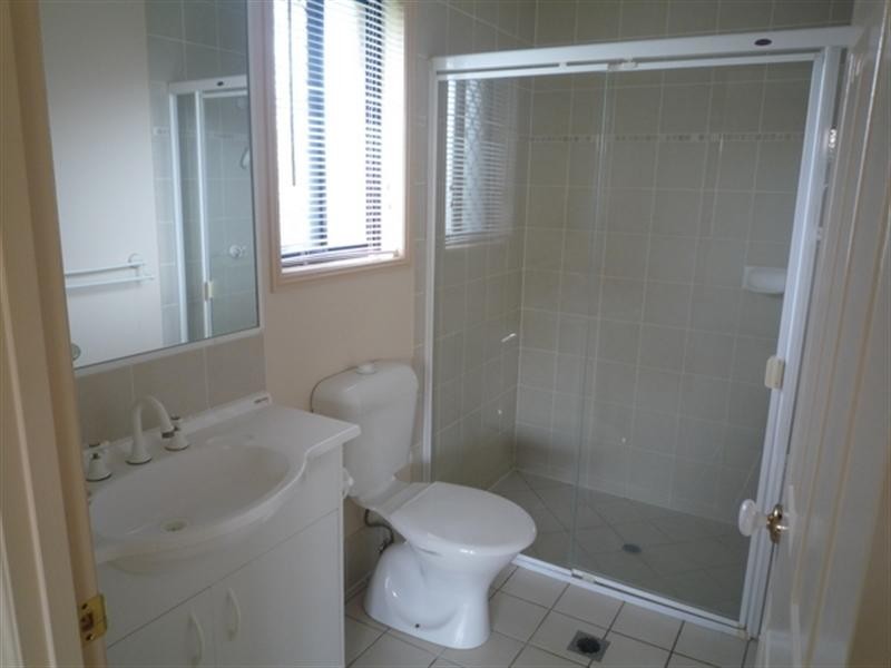 17 Cambridge Street, Rothwell QLD 4022