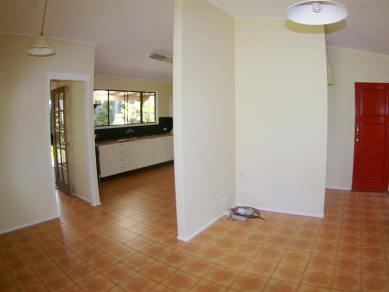 6 Simon Street, Deception Bay QLD 4508