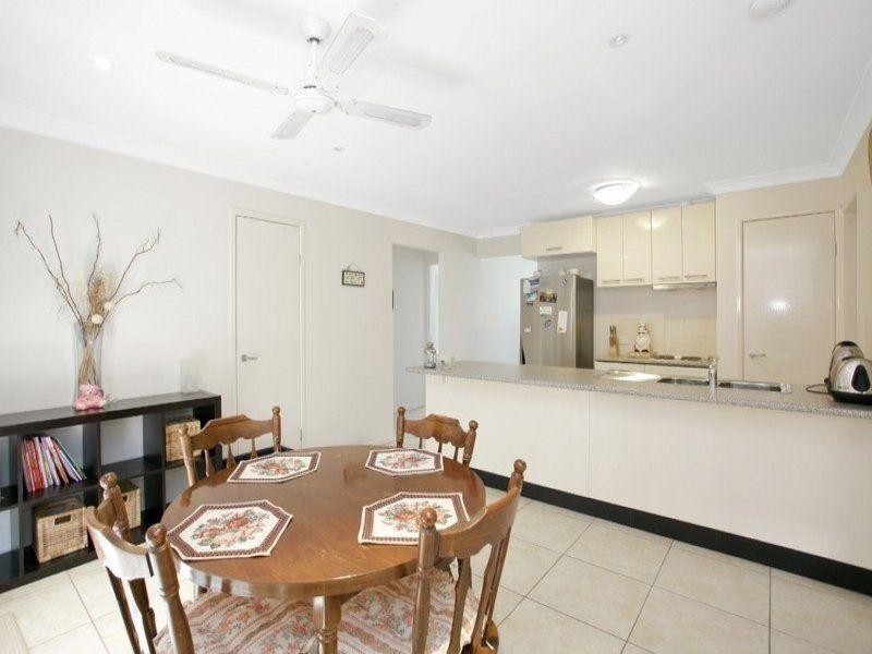 2/29 Lady Bowen Parade, Rothwell QLD 4022
