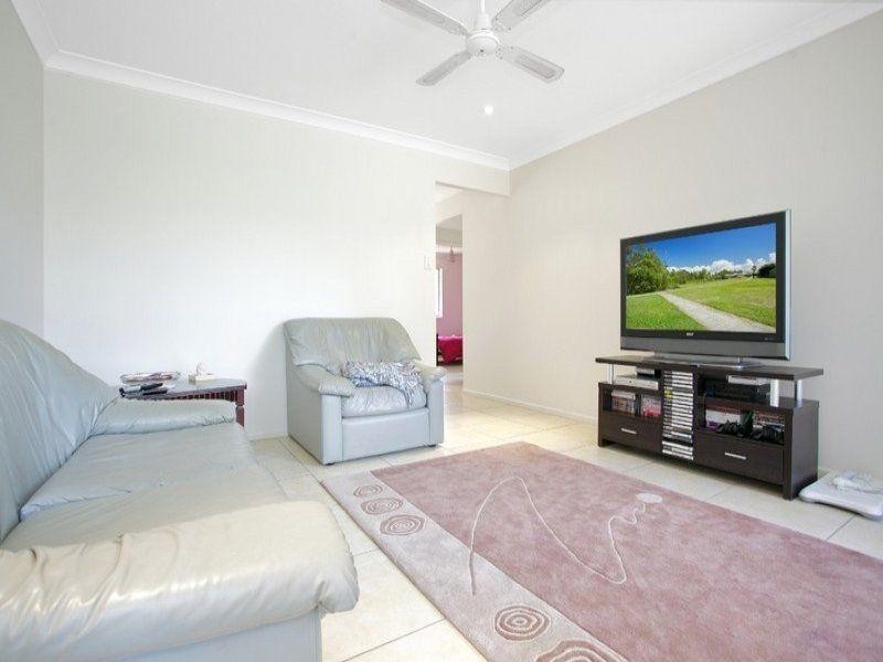 2/29 Lady Bowen Parade, Rothwell QLD 4022