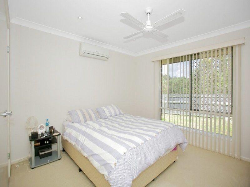 2/29 Lady Bowen Parade, Rothwell QLD 4022