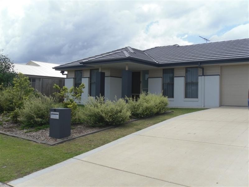 16 Ningi Waters Drive, Ningi QLD 4511