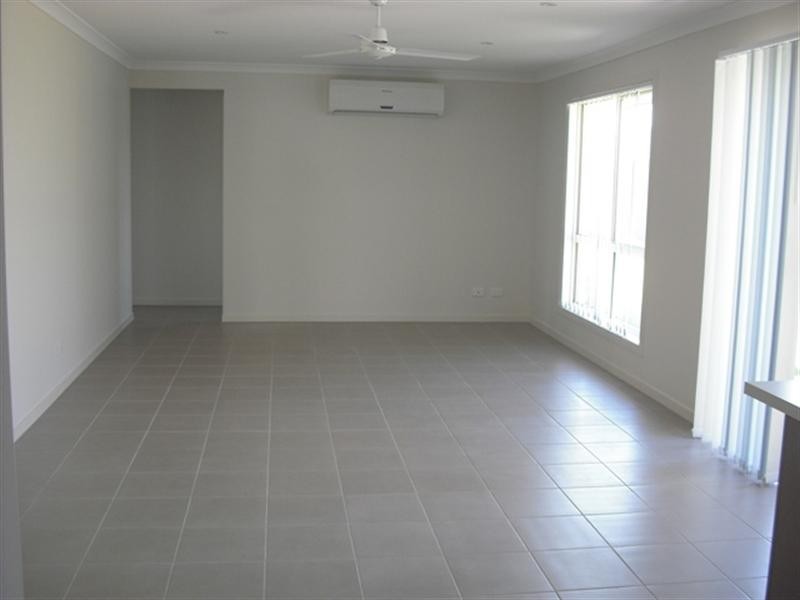 16 Ningi Waters Drive, Ningi QLD 4511